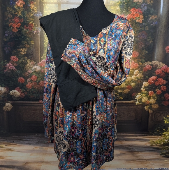 Great Christmas Gift Tunic top pair of leggings Necklace plus Earrings all NWOT - Picture 4 of 9